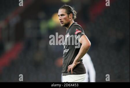 Hamburg, Germany. 19th Oct, 2020. Football: 2nd Bundesliga, 4th matchday, FC St. Pauli - 1st FC Nürnberg, at the Millerntor stadium. St. Paulis Daniel Buballa. Credit: Selim Sudheimer/dpa - IMPORTANT NOTE: In accordance with the regulations of the DFL Deutsche Fußball Liga and the DFB Deutscher Fußball-Bund, it is prohibited to exploit or have exploited in the stadium and/or from the game taken photographs in the form of sequence images and/or video-like photo series./dpa/Alamy Live News Stock Photo