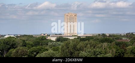 21-story Art Deco North Dakota State Capitol tower and office building in Bismarck, ND.  The structure was built between 1931 and 1934.  The Art Deco Stock Photo