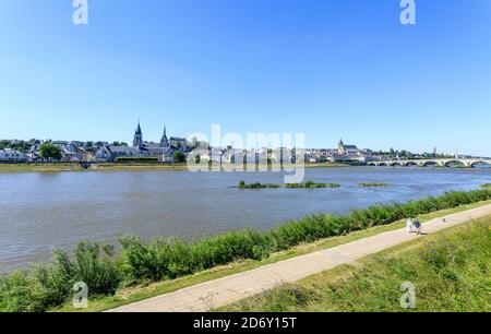 France, Loir et Cher, Loire Valley listed as World Heritage by UNESCO, Blois, town and the cycling track Loire a Velo EuroVelo 6 on the left bank of t Stock Photo