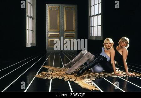 Blonde on Blonde Jilly Johnson and Nina Carter 1979 Stock Photo - Alamy