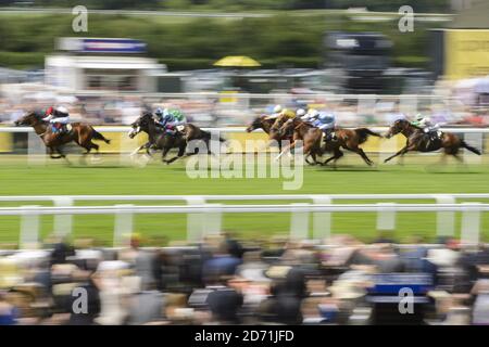 Runners and riders compete in the Prince Of Wales's Stakes during day two of the 2015 Royal Ascot Meeting at Ascot Racecourse, Berkshire Stock Photo
