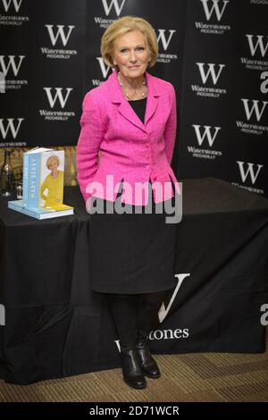 Mary Berry signs copies of her new book 'Mary Berry: Foolproof Cooking' at Waterstones Stock Photo
