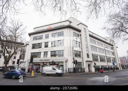 General view of Mount Pleasant sorting office in London. Following the privatisation of Royal Mail in 2014, up to 60 Post Offices are now set to be transferred to the private sector, which along with job cuts and pension changes has led to strikes by the CWU union Stock Photo