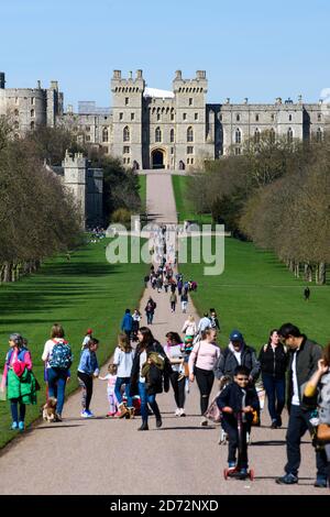 General view approaching Windsor Castle along the Long Walk in Windsor, Berkshire, the final part of the carriage procession route around Windsor planned for the upcoming wedding of Prince Harry and Meghan Markle. Picture date: Thursday April 5th, 2018. Photo credit should read: Matt Crossick/ EMPICS Entertainment. Stock Photo