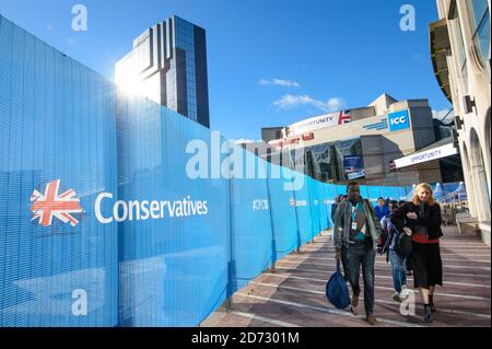 Delegates arrive at the Conservative Party annual conference, at the International Convention Centre, Birmingham. Picture date: Sunday September 30th, 2018. Photo credit should read: Matt Crossick/ EMPICS. Stock Photo