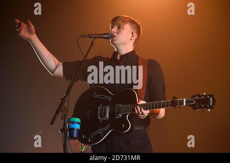 George Ezra performing at Wembley Arena in London. Picture date: Thursday November 15th, 2018. Photo credit should read: Matt Crossick/ EMPICS Entertainment. Stock Photo