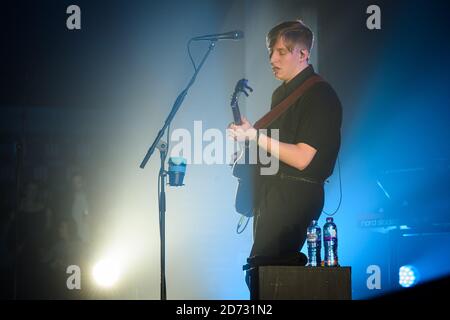 George Ezra performing at Wembley Arena in London. Picture date: Thursday November 15th, 2018. Photo credit should read: Matt Crossick/ EMPICS Entertainment. Stock Photo