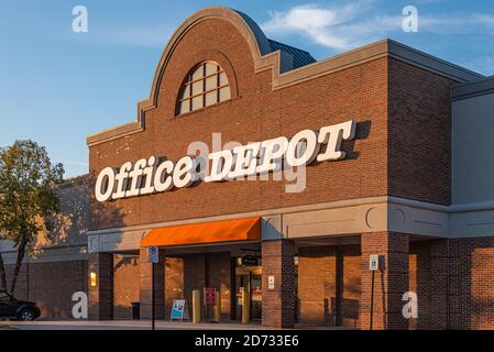 Office depot office max hi-res stock photography and images - Alamy