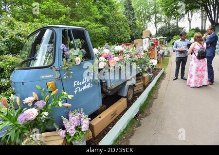 Atmosphere at the RHS Chelsea Flower Show at the Royal Hospital Chelsea, London.Picture date: Monday May 20, 2019. Photo credit should read: Matt Crossick/Empics Stock Photo