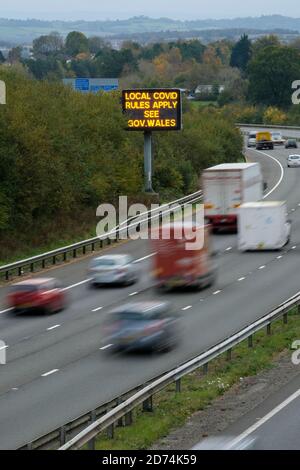 Cardiff, Wales, UK. 19/10/2020. Traffic travelling east into Cardiff and beyond are reminded of restrictions in place because of Covid 19. Stock Photo