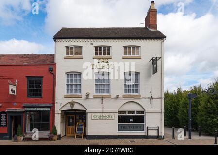 The Talbot pub in High Street, Droitwich Spa, Worcestershire, a Craddocks Brewery pub Stock Photo