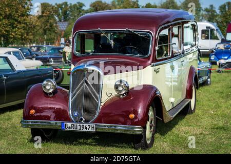PAAREN IM GLIEN, GERMANY - OCTOBER 03, 2020: Bus Citroen U23, 1947. Die Oldtimer Show 2020. Stock Photo