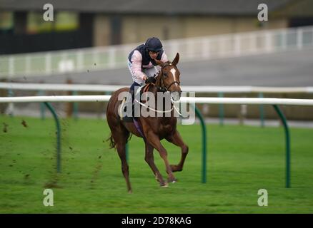 Silvestre De Sousa on board Freyja on their way to winning the Best Odds Guaranteed At MansionBet Fillies' Handicap at Newmarket Racecourse. Stock Photo