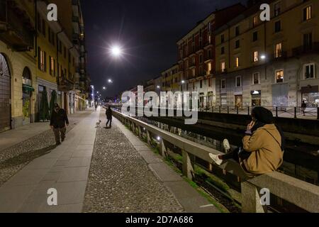 Foto Repertorio, Italy. 21st Oct, 2020. MILAN, CORONAVIRUS, i navigli deserti all (Massimo Alberico/Fotogramma, Foto Repertorio - 2020-10-21) p.s. la foto e' utilizzabile nel rispetto del contesto in cui e' stata scattata, e senza intento diffamatorio del decoro delle persone rappresentate Credit: Independent Photo Agency/Alamy Live News Stock Photo