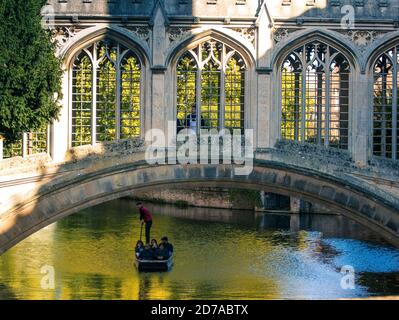 The Bridge of Sighs in Cambridge, England,  a covered bridge at St John's College, Cambridge University. Built in 1831.It crosses the River Cam Stock Photo
