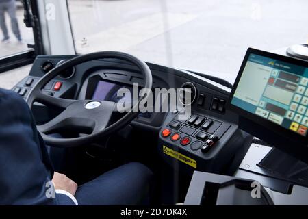 21 October 2020, Berlin: The steering wheel and driver's seat of the new BVG double-decker 'Dennis' and 'Alex'. Bus of the type 'Alexander Dennis Enviro500' is located at the BVG bus depot Müllerstraße. The Berliner Verkehrsbetriebe are presenting two new BVG double-deckers. The bus has room for 112 passengers, is 2.55 metres wide and 4.06 metres high. From mid-November, the vehicles are scheduled to run on Line 100. Photo: Kira Hofmann/dpa-Zentralbild/ZB Stock Photo