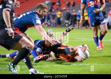 Castleford's Jacques O'Neill scores a try during the Betfred Super League match between Castleford Tigers and Hull KR at The Totally Wicked Stadium, S Stock Photo