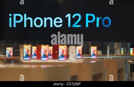 Tokyo, Japan. 23rd Oct, 2020. Apple's iPhone series are displayed during the launch day for new iPhone 12 at Apple Omotesando store in Tokyo, Japan on Friday, October 23, 2020. Photo by Keizo Mori/UPI Credit: UPI/Alamy Live News Stock Photo