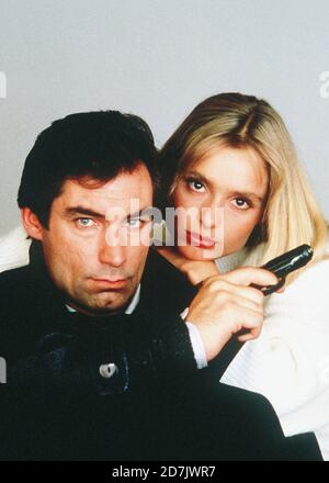 LIVING DAYLIGHTS, Timothy Dalton, Maryam D'Abo, 1987 Stock Photo - Alamy