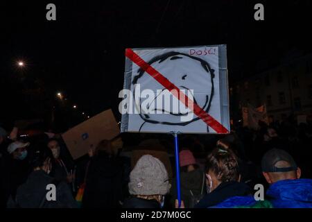 Warsaw, Poland. 23rd Oct, 2020. October 23, 2020, Warsaw, Poland: Over 25,000 people came out to protest against the anti-abortion law passed by the Constitutional Tribunal. In this way, Poland has become the most regime state in Europe in terms of abortion law. Credit: Grzegorz Banaszak/ZUMA Wire/Alamy Live News Stock Photo