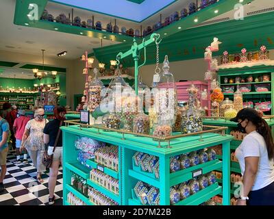 Harry potter merchandise hi-res stock photography and images - Alamy