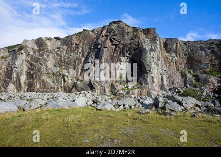 Disused quarry on Bodmin Moor, It was very wild and windy o…