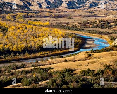 Fall colors along the little missouri river in the Badlands of Theodore Roosevelt National Park,  North Dakota, USA Stock Photo