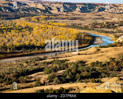 Fall colors along the little missouri river in the Badlands of Theodore Roosevelt National Park,  North Dakota, USA Stock Photo