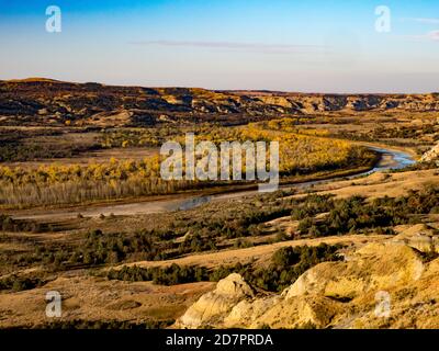 Fall colors along the little missouri river in the Badlands of Theodore Roosevelt National Park,  North Dakota, USA Stock Photo