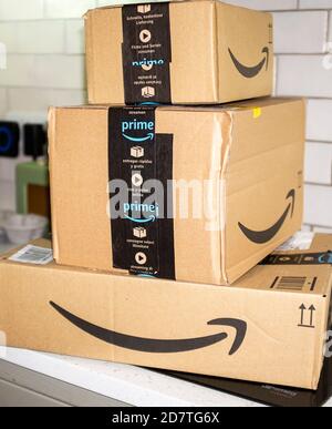 Amazon Prime online shopping home delivery packages Stock Photo