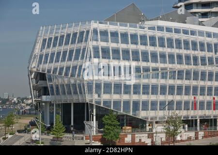 Hamburg, Germany - May 22, 2017: Hafencity Unilever headquarter and Marco Polo Tower residential apartments, located by the river Elbe in the port of Stock Photo