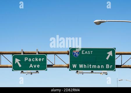 Interstate 76 highway signs for Walt Whitman Bridge and Packer Ave Stock Photo