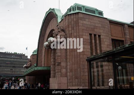 24.06.2018, Helsinki, Finland, Europe - View of the main railway station (Rautatieasema Jaernvaegsstation) in the centre of the Finnish capital city. Stock Photo