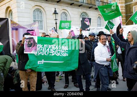 Downing Street, London, United Kingdom, 07th March 2018:- Pro Saudi Arabia protesters counter protest the Stop The War Coalition protest against the v Stock Photo