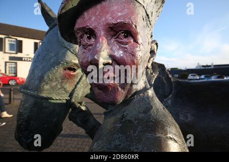 Irvine, Scotland, 21 June 2019 This statue, by David Annand, stands on Irvine Harbourside, where - in the years before the dredging of the Clyde led to the growth of Glasgow - carters plied their trade, transporting goods from sea-going ships for distribution throughout Ayrshire and the West of Scotland. It was unveiled in 1996 by Captain Sandy Muir & Maurice Crichton, Chairman of Irvine Development Corporation. Stock Photo