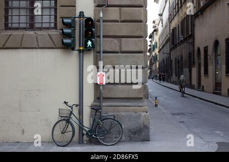 Florence, Tuscany, Italy - 02 May 2018: fridge magnets popular souvenir  from Italy, Tuscany Stock Photo - Alamy