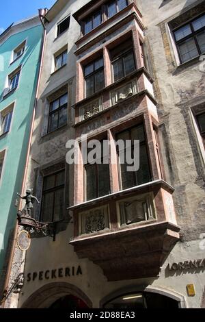 Oriel bay windows in the facade of a town house in Hofgasse, Innsbruck, Tyrol, Austria Stock Photo