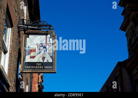 Sign for the Sailmakers Arms, High Street, Old Town, Hull, East Yorkshire, Humberside, England UK Stock Photo