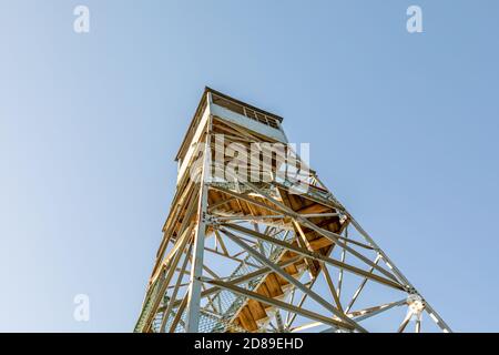 Looking up at the top of a ranger's fire tower, Ludlow, Vermont Stock Photo