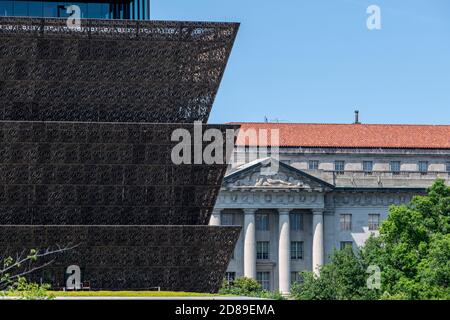 An intricate Metal lattice envelopes the Museum of African American History and Culture in Washington DC Stock Photo