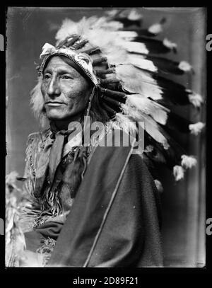 Native American portrait, Whirling Horse, American Indian 1890 Stock Photo