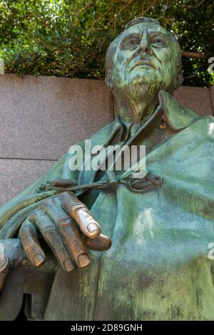 Neil Estern's bronze of Franklin Delano Roosevelt, its index finger shiny from the attention of visitors to the Memorial in West Potomac Park Stock Photo