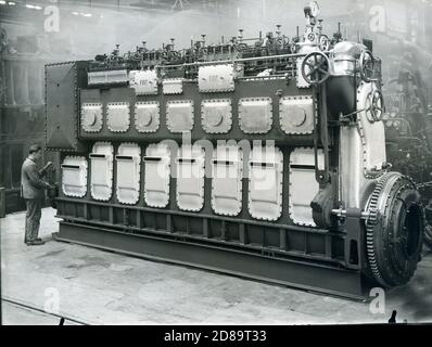 1930-1940. Vintages photos of Fiat Big Motors factory , fabbrica Grandi Motori in Torino, Italy. Stock Photo