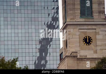 Louis Vuitton shopfront display, King St, Perth, Western Australia Stock  Photo - Alamy