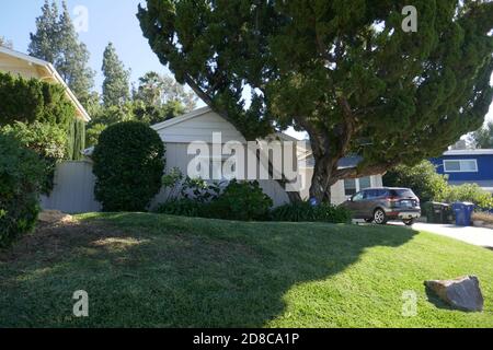 Woodland Hills, California, USA 28th October 2020 A general view of atmosphere of actor Ted Cassidy's final home/residence and location where his ashes are buried at 21858 De La Luz Avenue on October 28, 2020 in Woodland Hills, California, USA. Photo by Barry King/Alamy Stock Photo Stock Photo