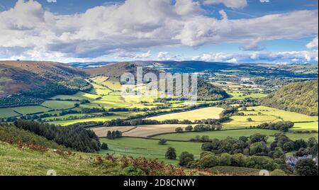 View over North Herefordshire looking towards the Black Mountains in Wales Stock Photo