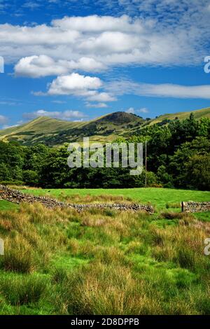 UK,Derbyshire,Peak District,Edale,Lose Hill and Back Tor from Edale Road Stock Photo
