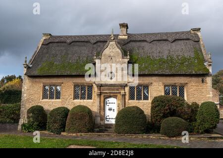 Old School House, dating from 1622, now a private residence; Burton Latimer, Northamptonshire, UK Stock Photo