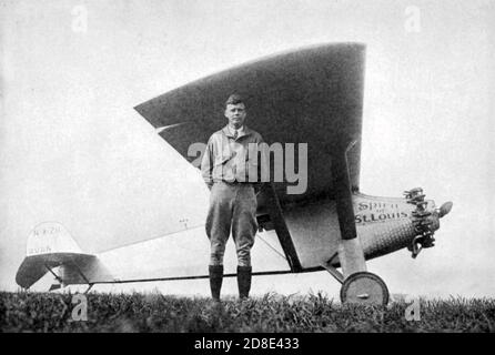 CHARLES LINDBERG (1902-1974) American pioneer aviator with The Spirit of St Louis Stock Photo