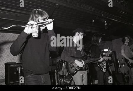 Andrew Sherriff, Simon Rowe, Russell Barrett and Stephen Patman of  alternative rock group Chapterhouse, on stage at Esquires, Bedford, UK, 30/11/90. Stock Photo